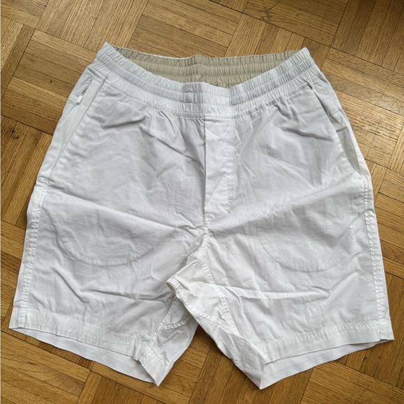 Lululemon White Men's Shorts - Picture 1 of 3